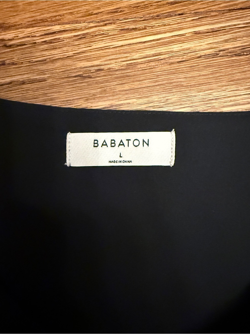 Babaton Randy Black V-Neck Short Sleeve Blouse - Picture 4 of 5